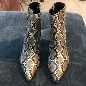 Circus by Sam Edelman heeled boots